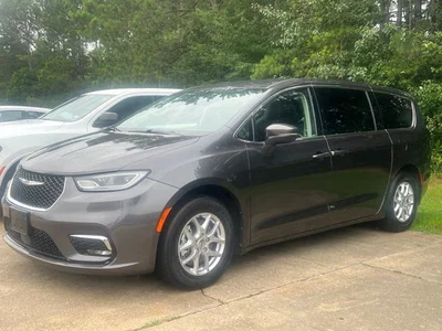 used 2023 CHRYSLER