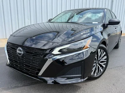 used 2025 NISSAN