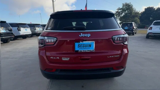vehicle-img