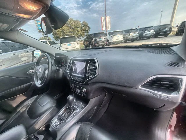 vehicle-img