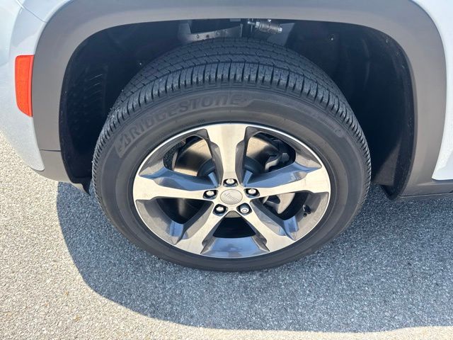 vehicle-img