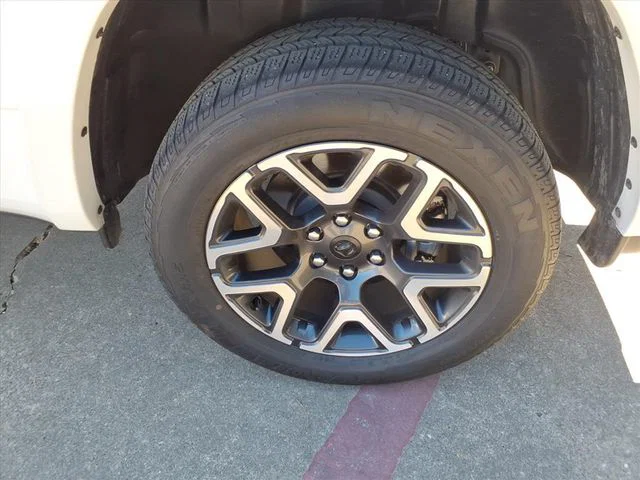 vehicle-img