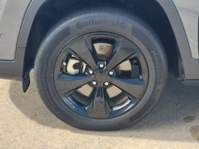 vehicle-img