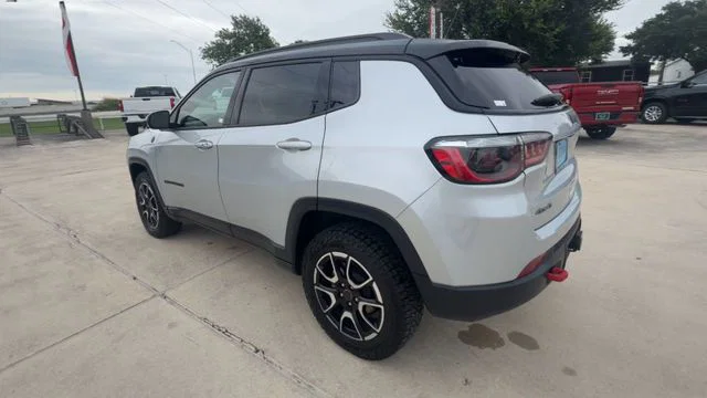 vehicle-img