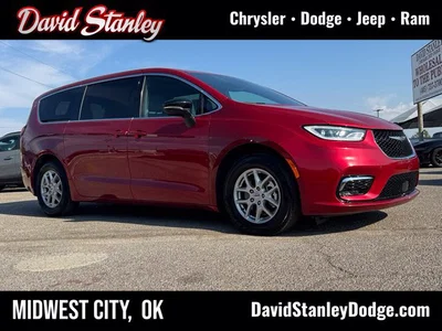 used 2025 CHRYSLER