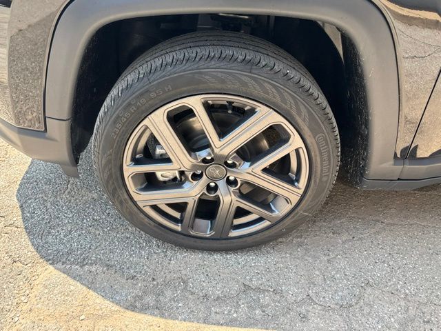 vehicle-img