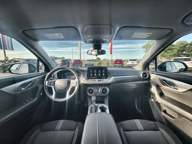 vehicle-img