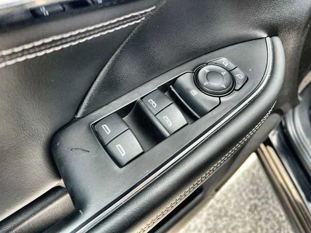 vehicle-img