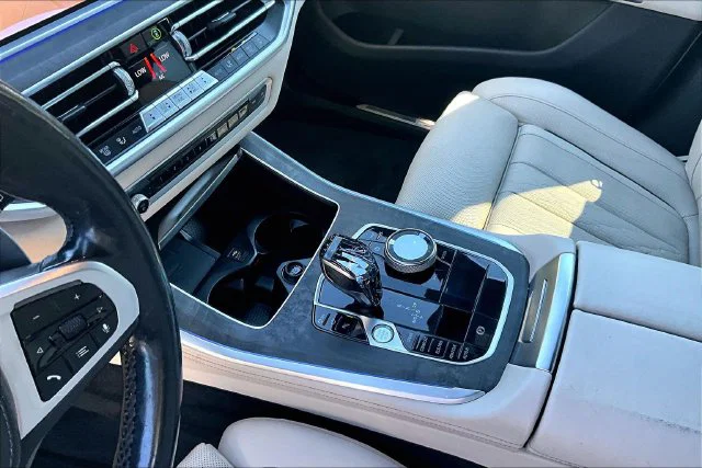 vehicle-img