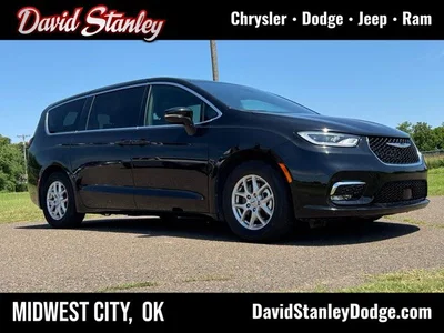 used 2025 CHRYSLER