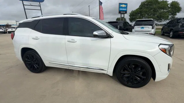 vehicle-img