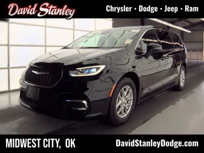 used 2025 CHRYSLER