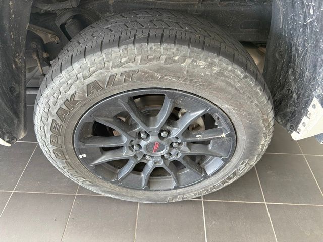 vehicle-img