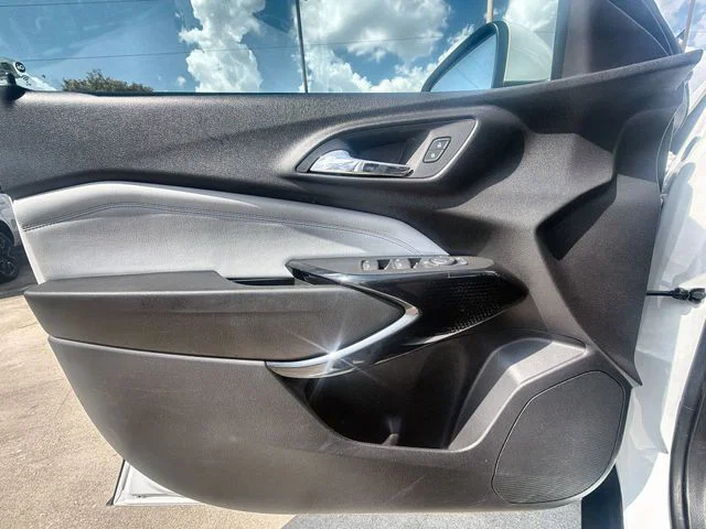 vehicle-img