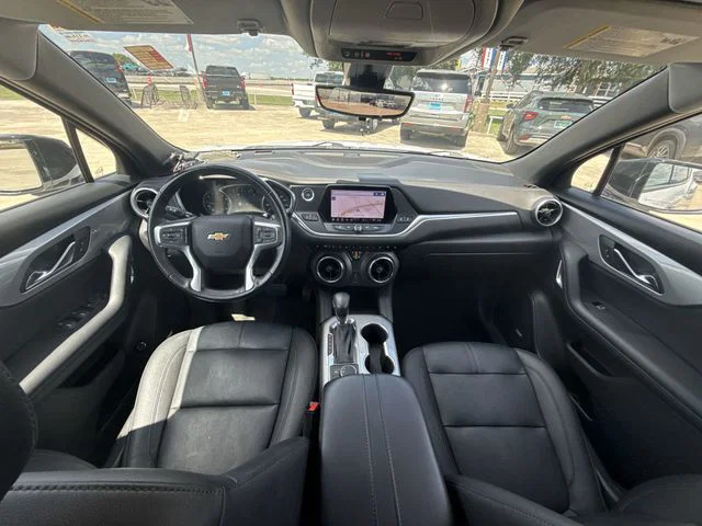 vehicle-img
