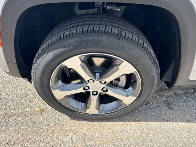vehicle-img