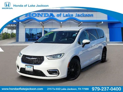 used 2023 CHRYSLER
