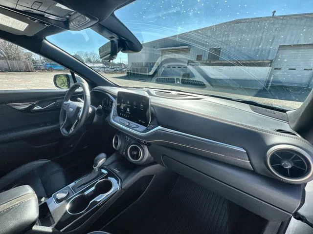 vehicle-img