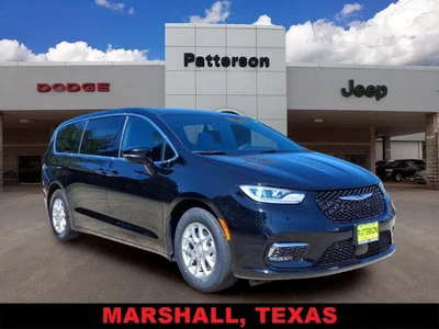 used 2025 CHRYSLER