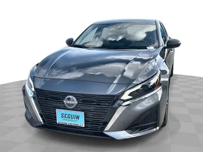 used 2025 NISSAN