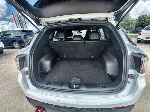 vehicle-img