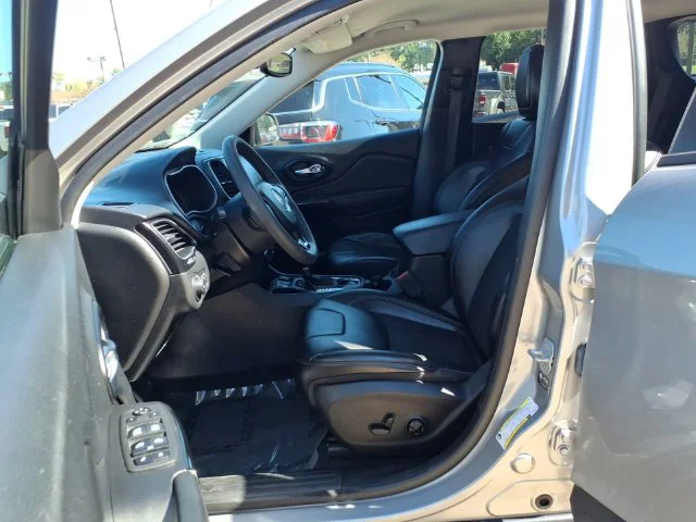vehicle-img