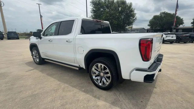 vehicle-img