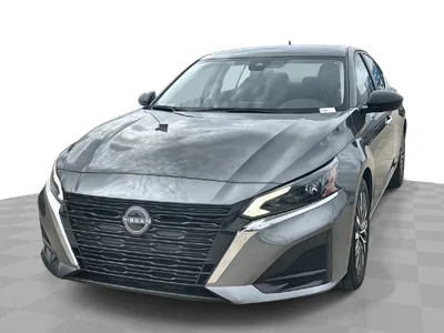 used 2025 NISSAN