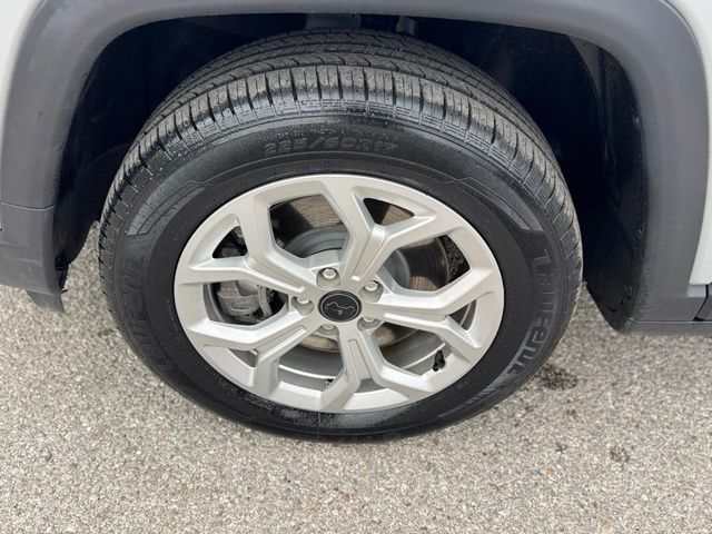 vehicle-img