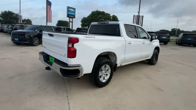 vehicle-img
