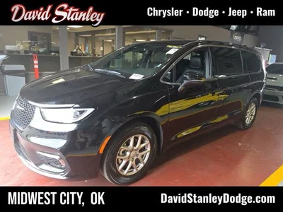 used 2025 CHRYSLER