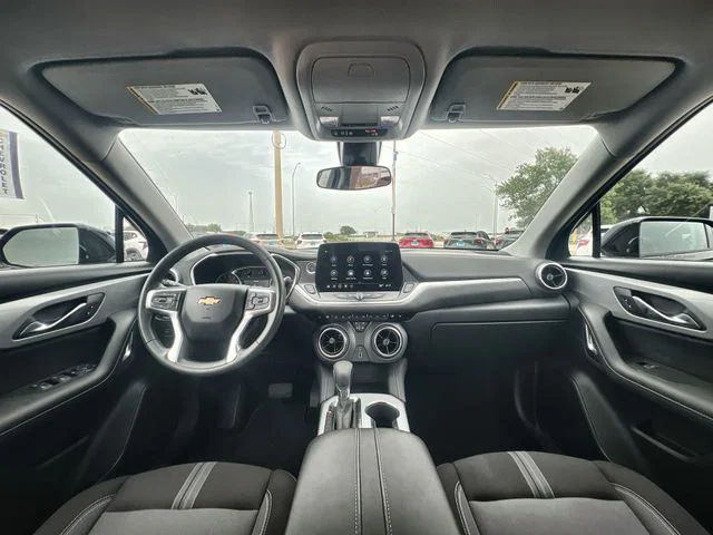vehicle-img