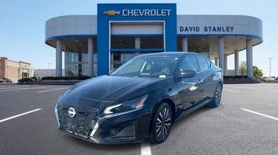 used 2025 NISSAN