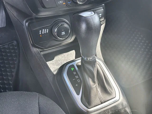 vehicle-img