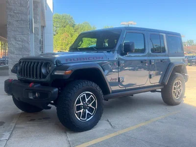 used 2025 JEEP