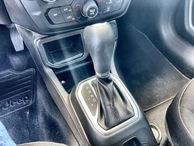 vehicle-img