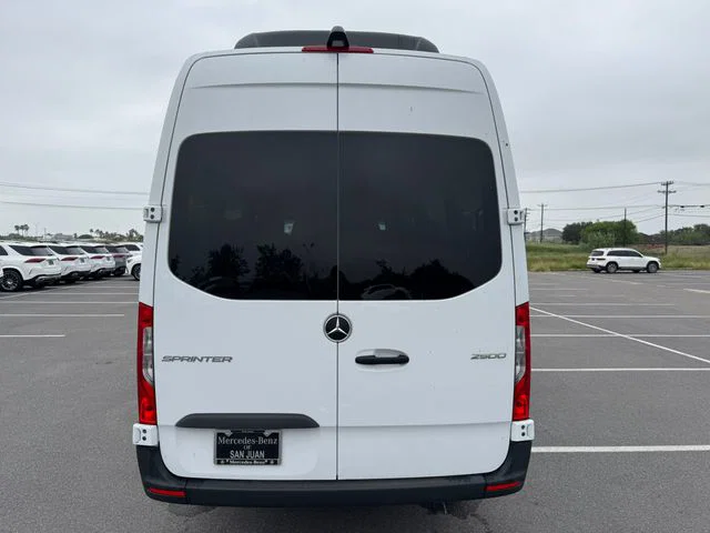 vehicle-img