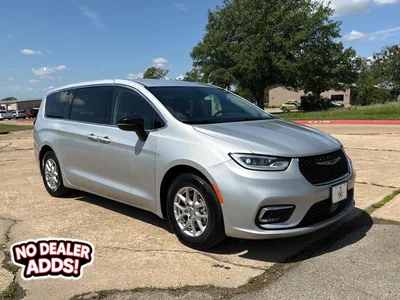 used 2024 CHRYSLER