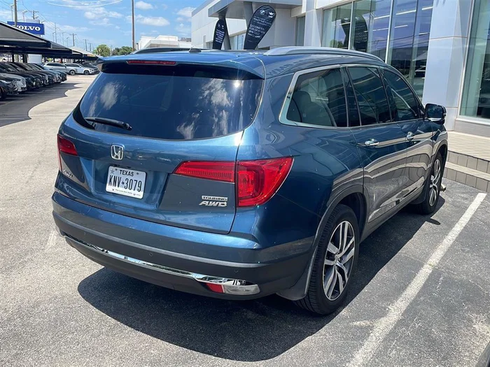 vehicle-img