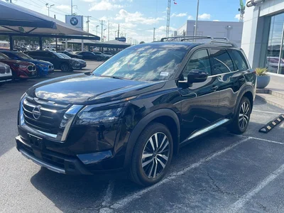 used 2025 NISSAN