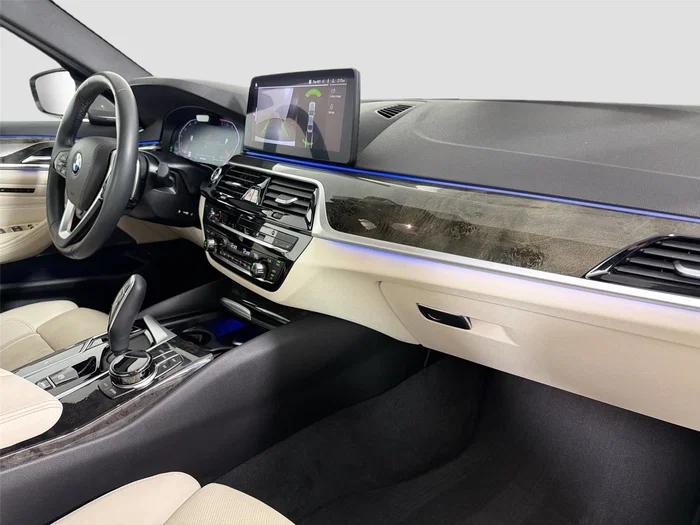 vehicle-img