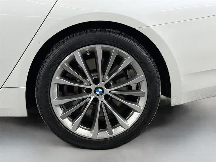vehicle-img