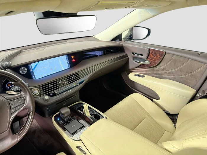 vehicle-img