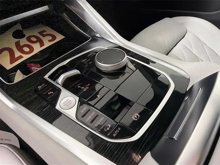 vehicle-img