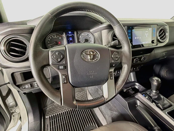 vehicle-img
