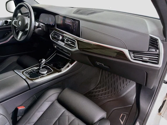 vehicle-img