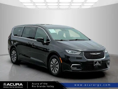 used 2025 CHRYSLER