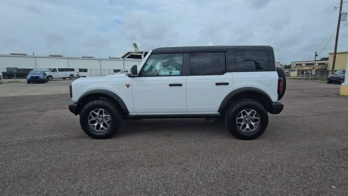 vehicle-img