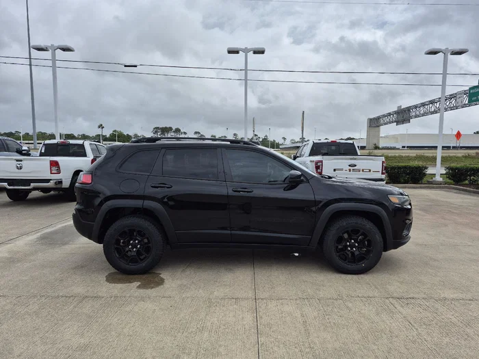 vehicle-img