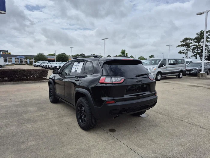 vehicle-img
